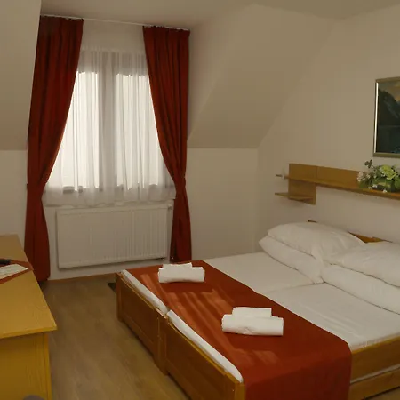 فندق Pieniny 3*